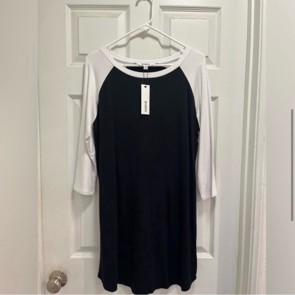 BB Dakota 7th Inning Stretch Baseball Dress Raglan Black/White-Medium - NWT - Picture 5 of 11